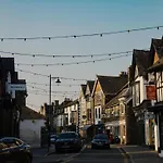 Cambridge House Sleeps 18 Windermere