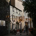 Nyaraló Cambridge House Sleeps 18