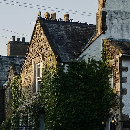 Cambridge House Sleeps 18 Hébergement de vacances Windermere