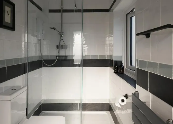 بيت للعطل Cambridge House Sleeps 18