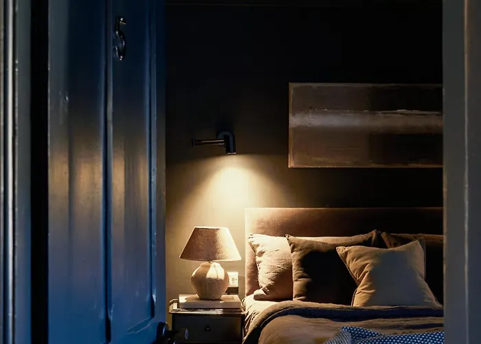 Cambridge House Sleeps 18 بيت للعطل *