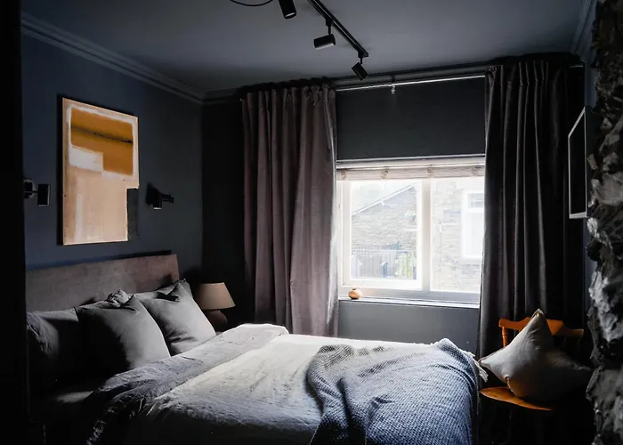 Cambridge House Sleeps 18 * Windermere