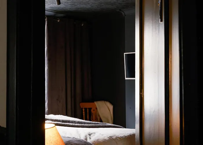 بيت للعطل Cambridge House Sleeps 18 ويندرمير