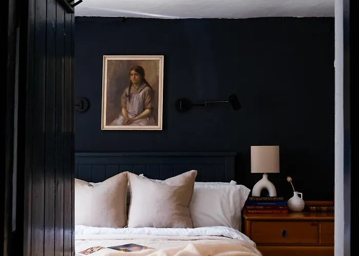 Cambridge House Sleeps 18 Windermere