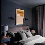 Cambridge House Sleeps 18 * ווינדרמר